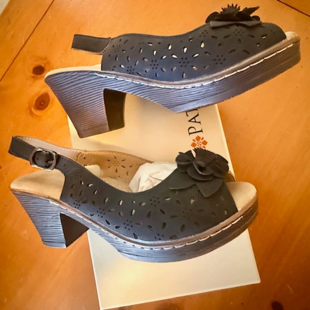 BLACK ROSETTE SLING BACK SANDALS